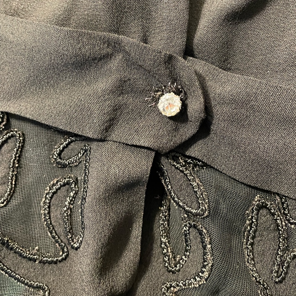 Vintage 1940s black rayon peplum jacket blazer with intricate sheer cutout - Picture 6 of 8